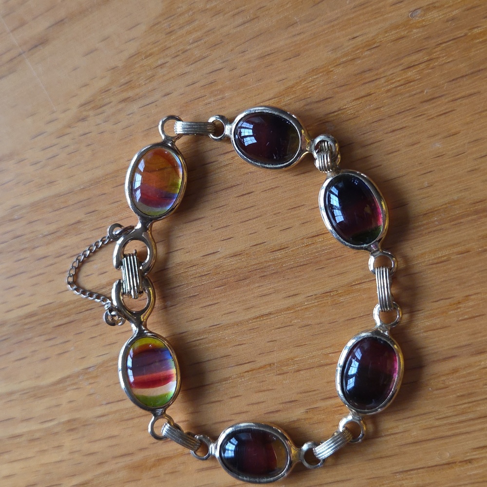 Vintage Sarah Coventry Rainbow Glass Bracelet. Size Approx. 7  1/4. Gold Tone